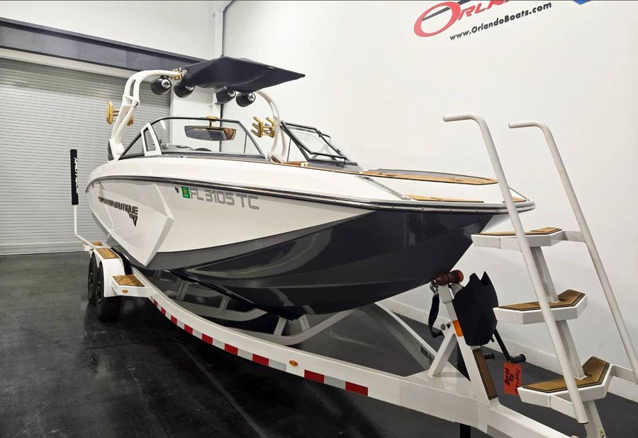 2016 Nautique G25, photo 3 of 17